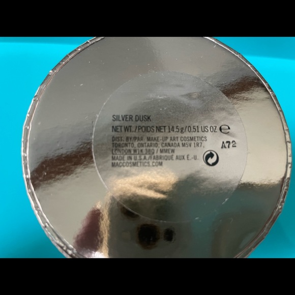 MAC Iridescent Powder Silver Dusk - Picture 5 of 5